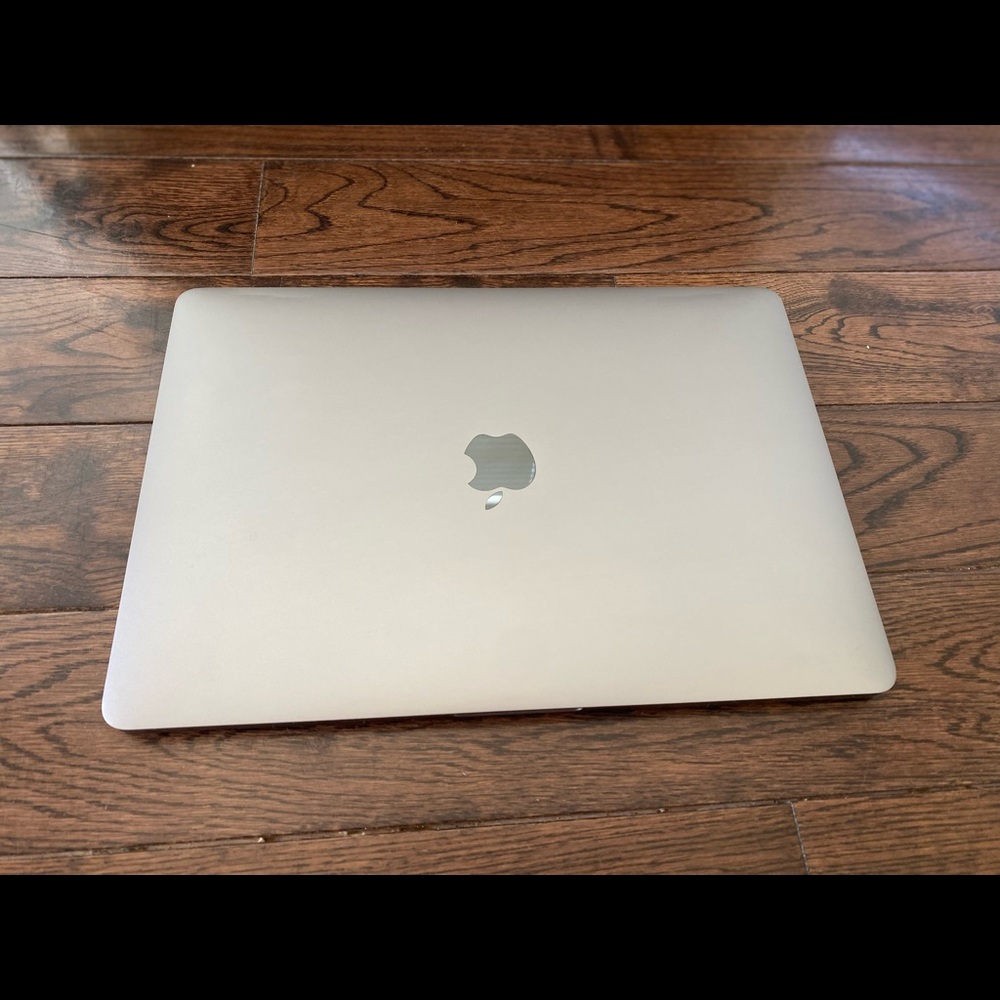 Apple MacBook Pro 13”